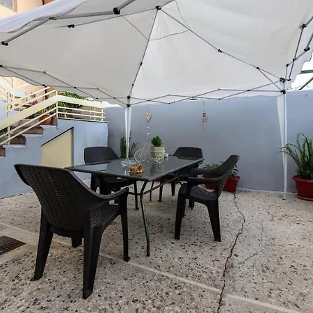 Spacious With Patio *