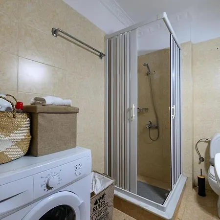 Апартаменты Spacious With Patio *