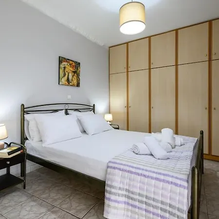 Spacious With Patio *