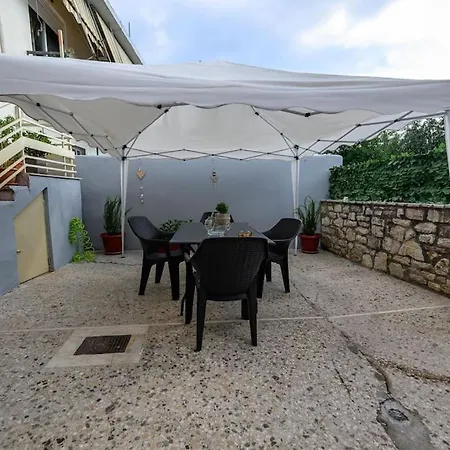 Spacious With Patio *